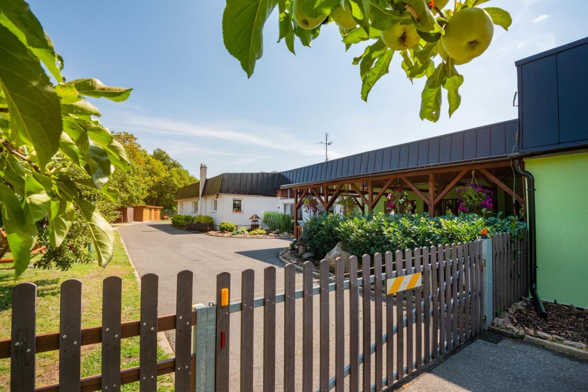 Pension U Jezu Klášterec nad Ohří Exterior foto